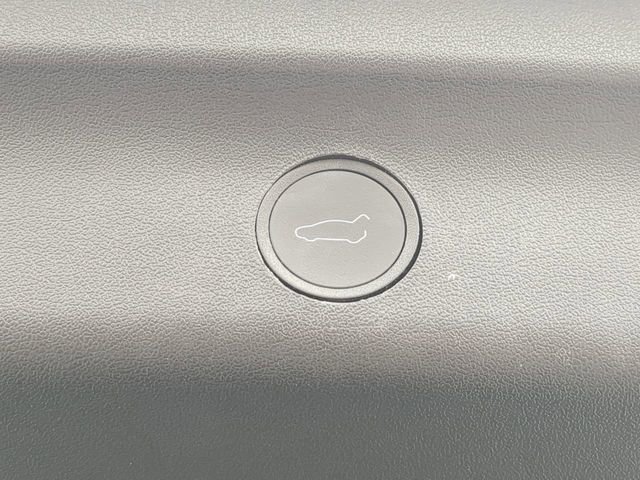 Used 2023 Tesla Model Y Long Range image 15