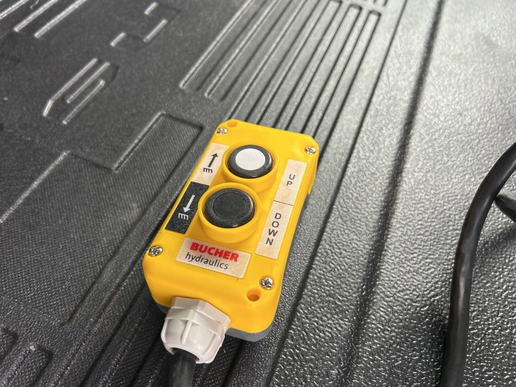 New 2026 Ford F550 4x4 Crew Cab image 7