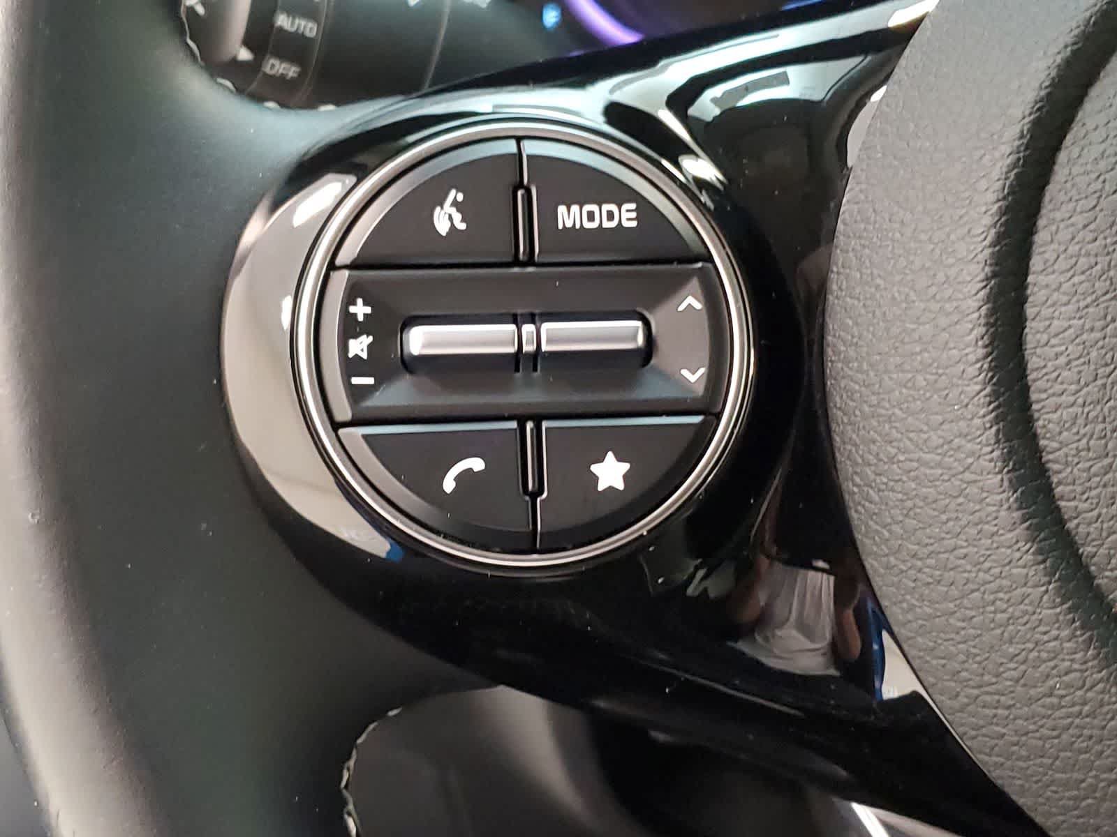 Used 2024 Kia Soul GT-Line FWD image 11
