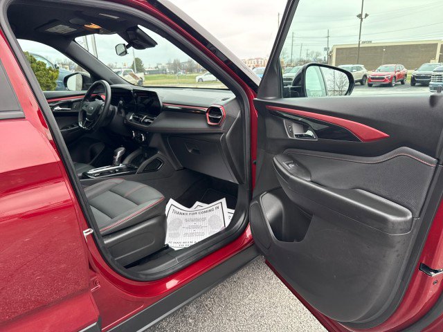 Used 2024 Chevrolet TrailBlazer RS image 28