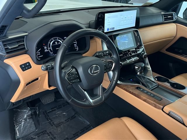 Used 2023 Lexus LX 600 4WD w/ Appearance Package image 23