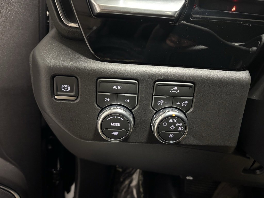 New 2026 GMC Sierra 1500 Elevation image 14