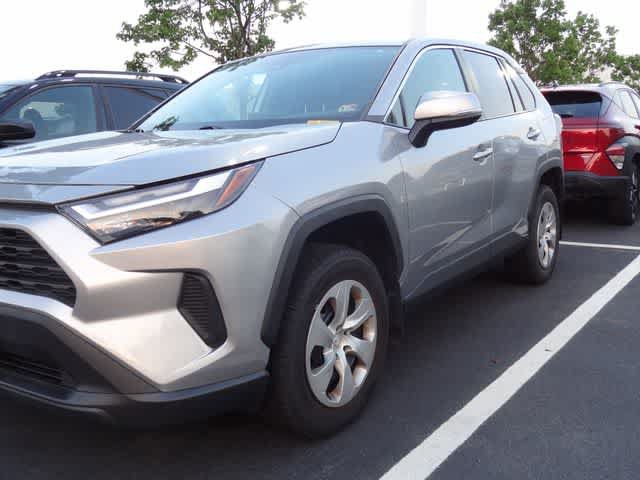 Used 2023 Toyota RAV4 LE AWD/4WD video 1