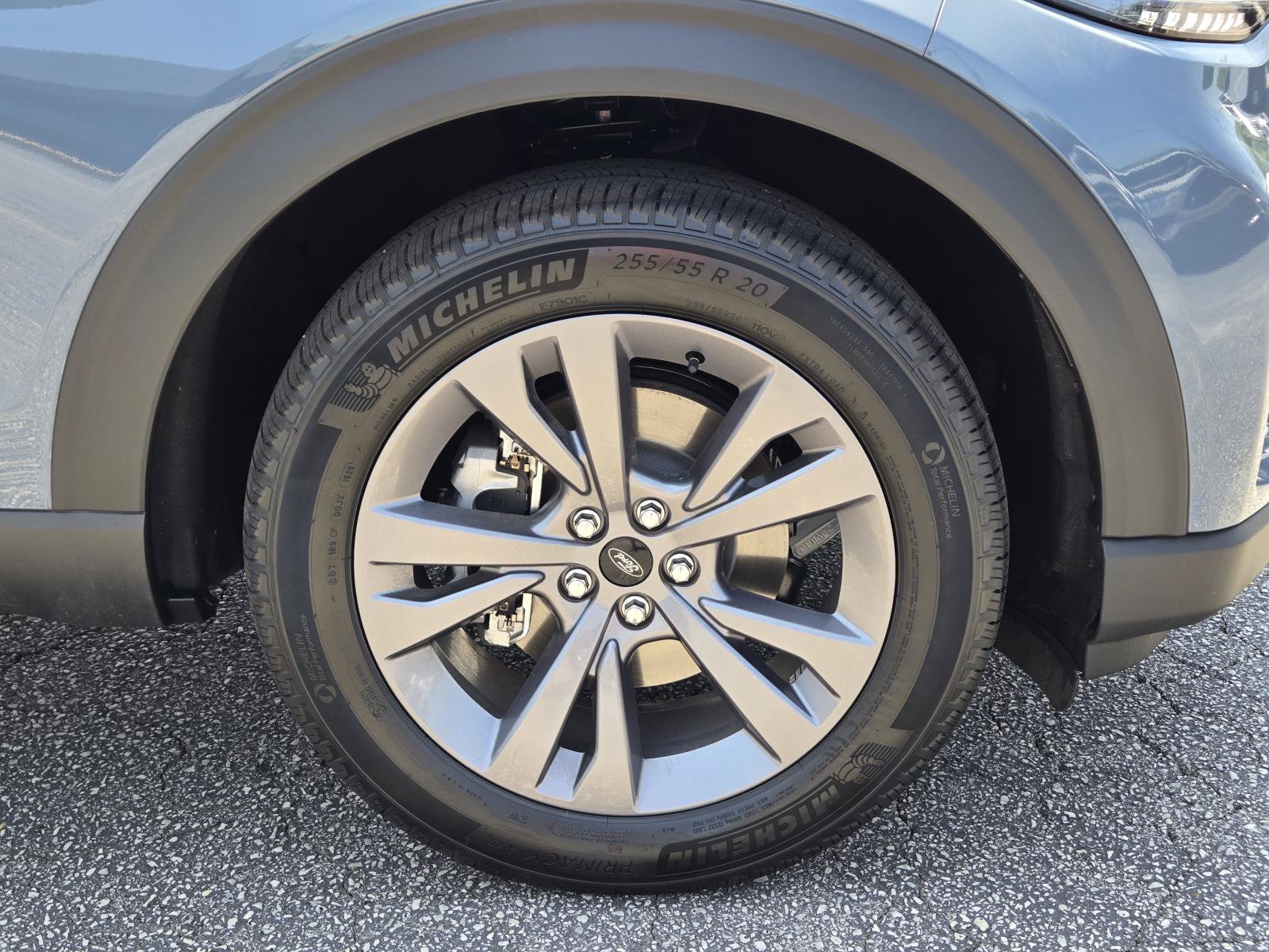 New 2026 Ford Explorer Active w/ Active Comfort Package AWD/4WD image 5