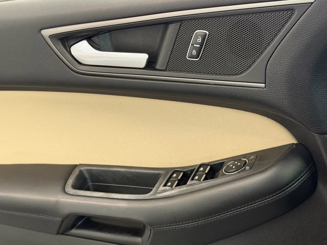 Used 2017 Ford Edge SE FWD image 24