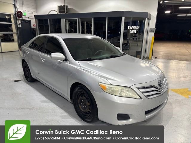 Used 2011 Toyota Camry LE FWD image 4
