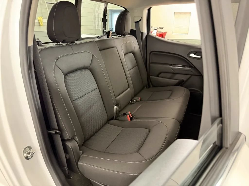 Used 2015 Chevrolet Colorado LT w/ LT Convenience Package AWD/4WD image 28