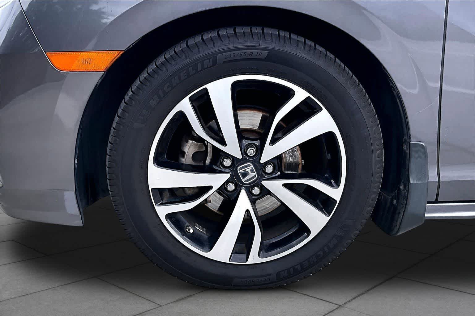 Used 2019 Honda Odyssey Elite image 11