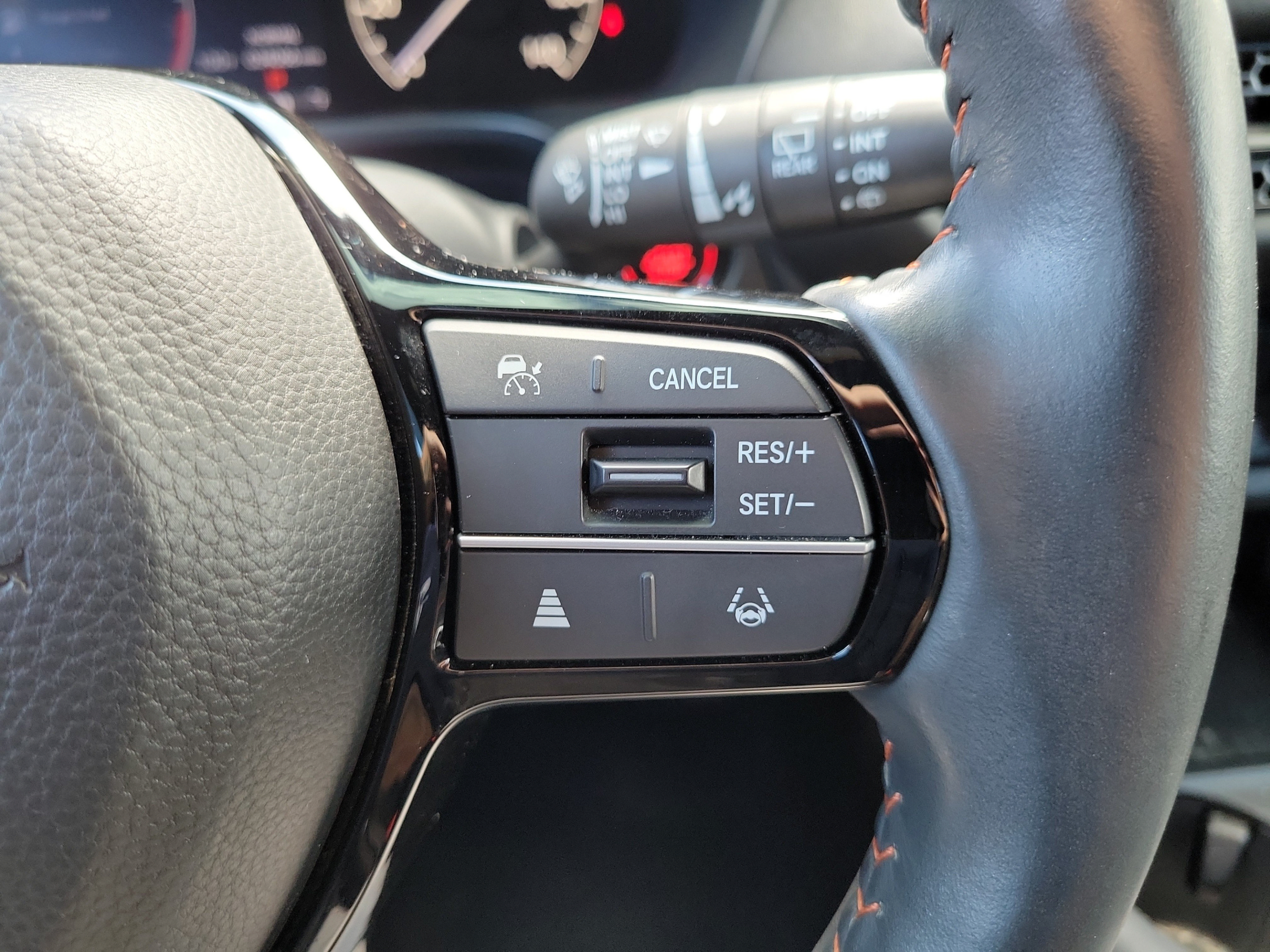 Certified 2024 Honda HR-V Sport image 30