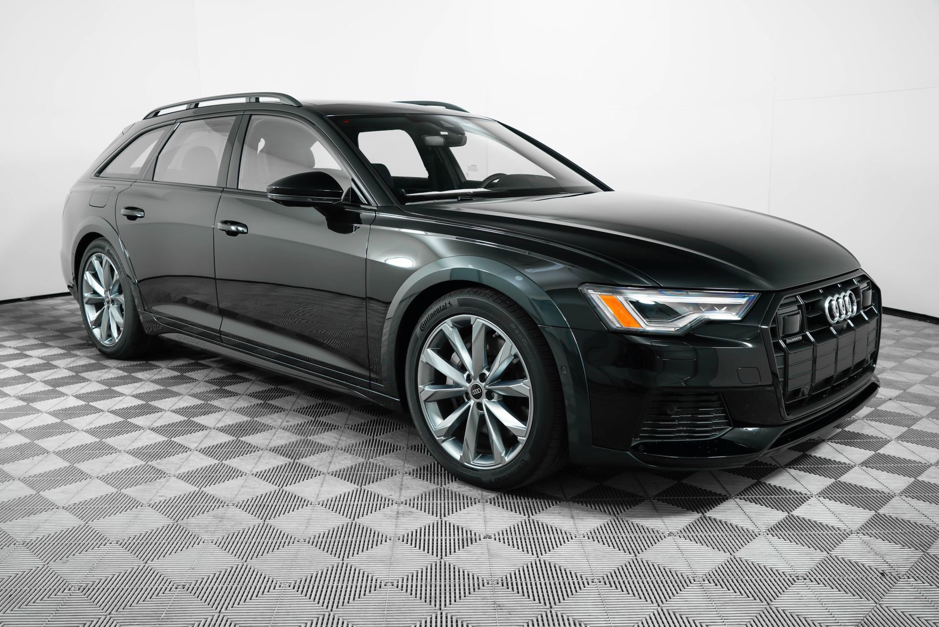 New 2025 Audi A6 Premium Plus