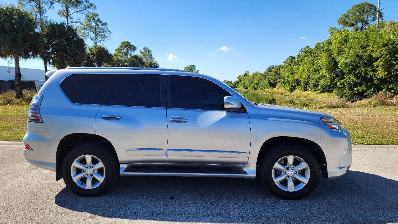 Used 2016 Lexus GX 460 image 11
