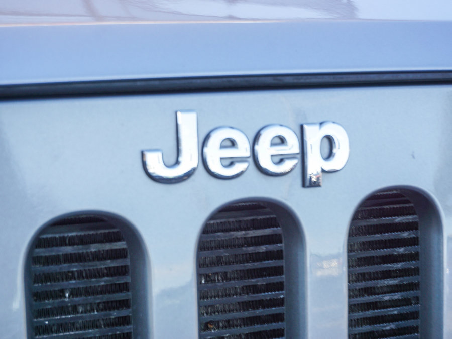 Used 2015 Jeep Wrangler Unlimited Sport AWD/4WD image 12
