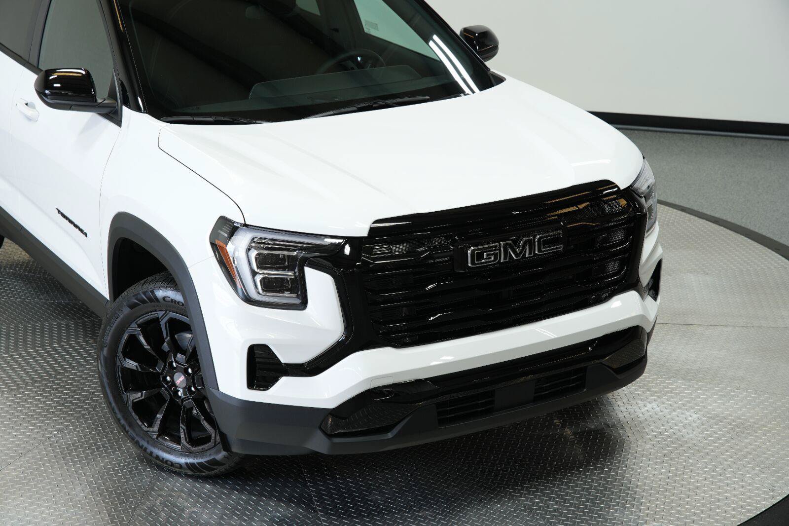 New 2027 GMC Terrain Elevation w/ Black Edition FWD image 39