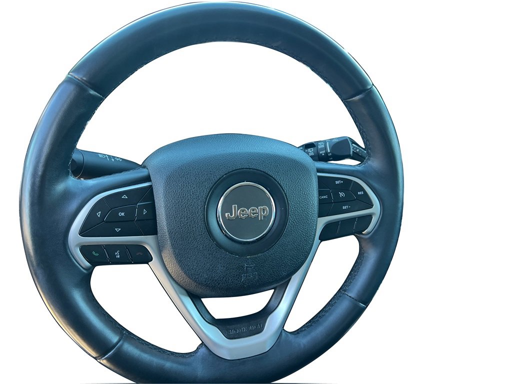 Used 2018 Jeep Cherokee Latitude Plus image 18