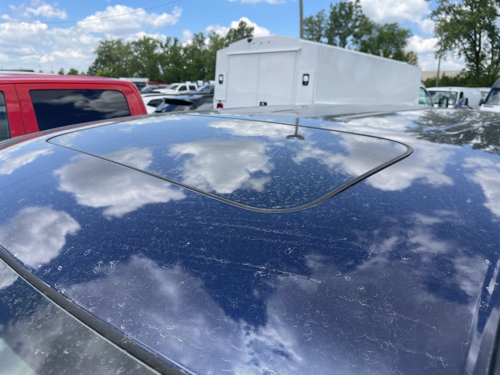 Used 2019 Honda Odyssey Elite image 2