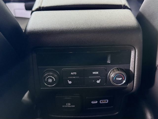 Used 2022 GMC Acadia Denali w/ Denali Technology Package image 26