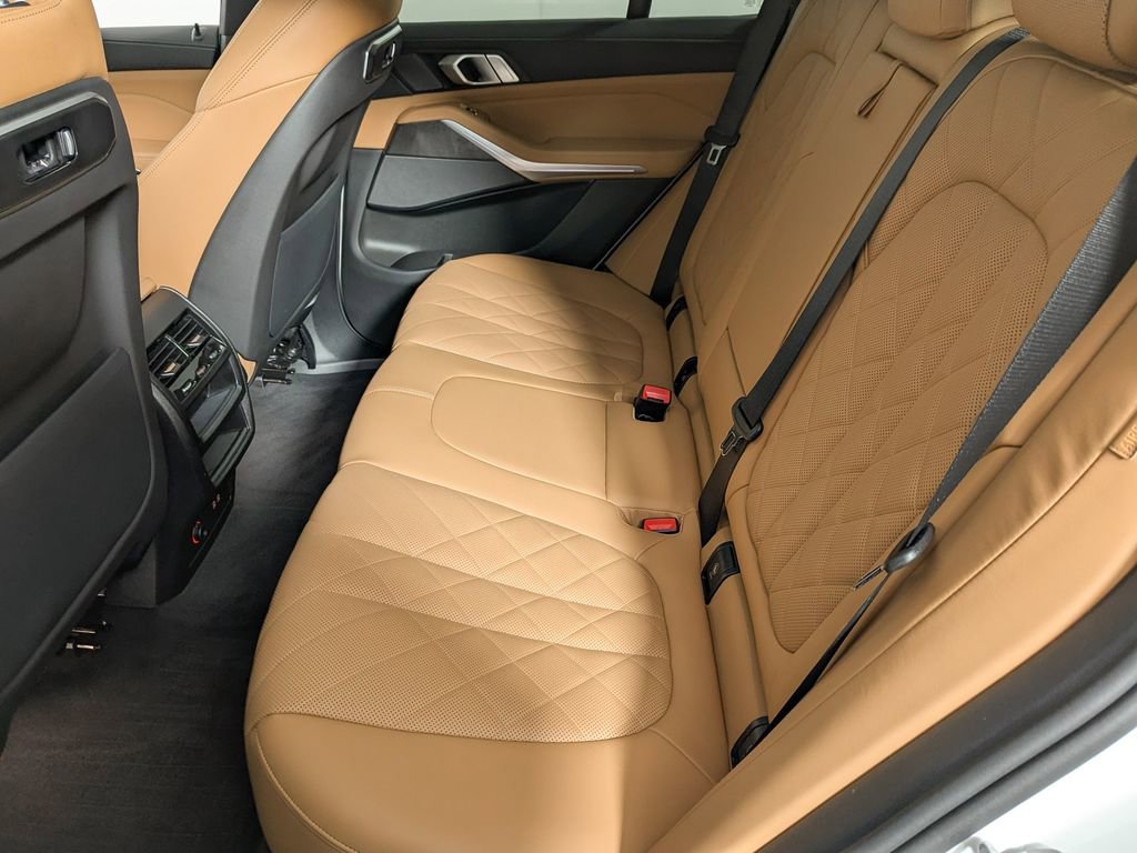 Used 2025 BMW X5 xDrive40i image 44