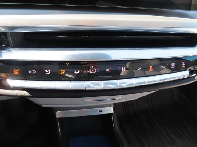 Used 2024 Cadillac Lyriq Luxury RWD image 33