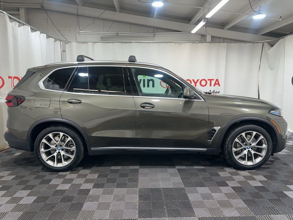 Used 2024 BMW X5 xDrive50e w/ Premium Package image 7