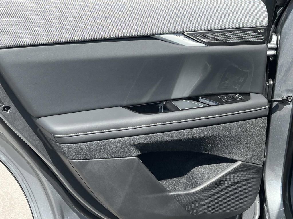 New 2025 Cadillac Optiq Sport 1 image 20