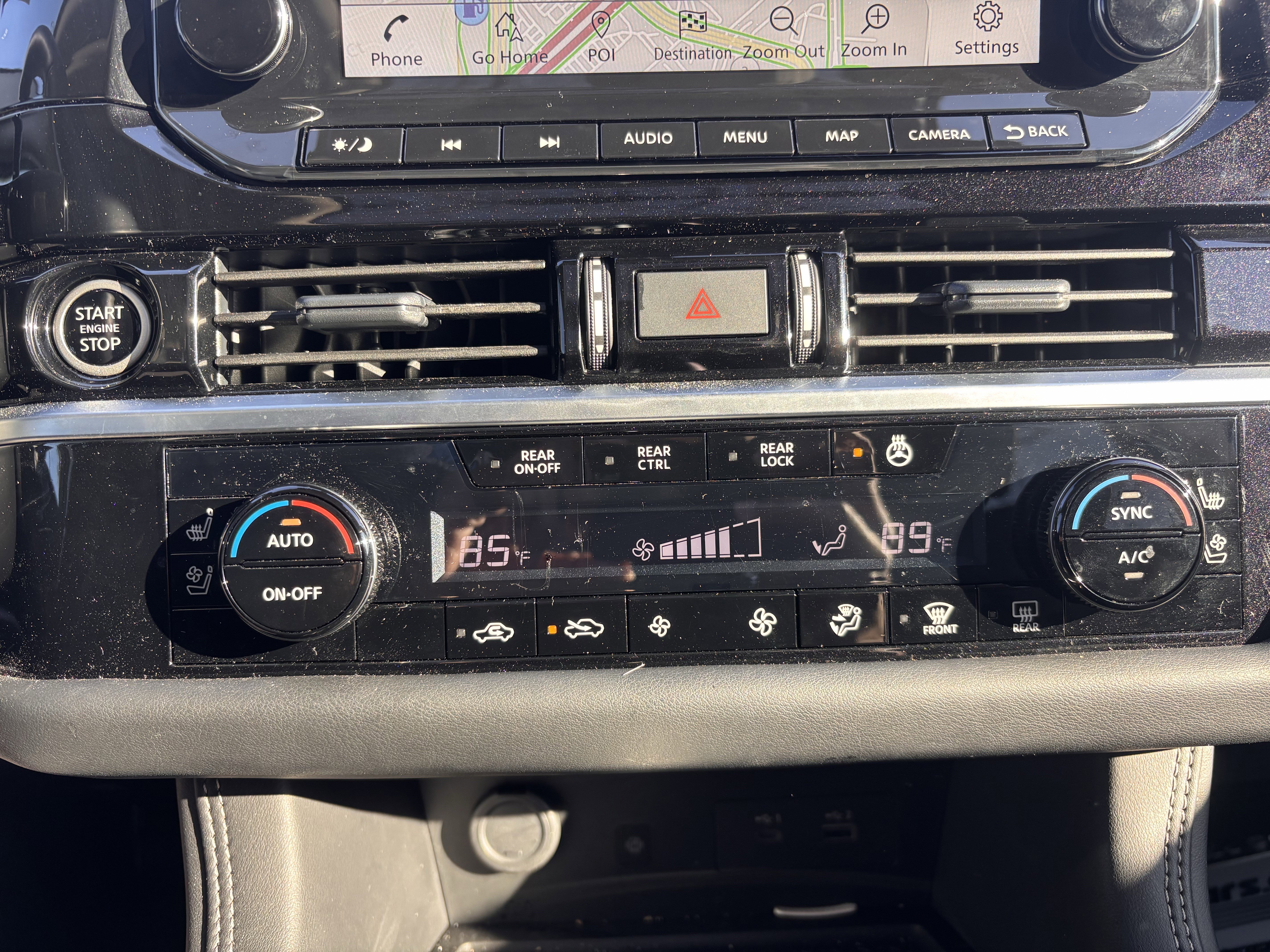 Used 2024 Nissan Pathfinder Platinum w/ Cargo Package image 29