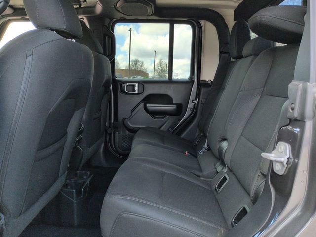 Used 2021 Jeep Gladiator Sport image 17