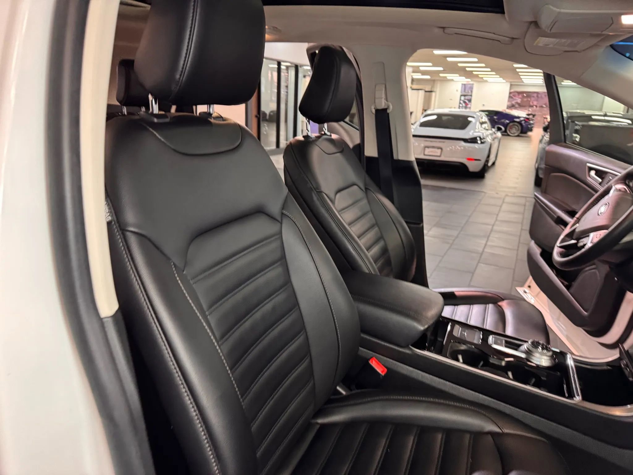 Used 2020 Ford Edge SEL w/ Cold Weather Package image 14