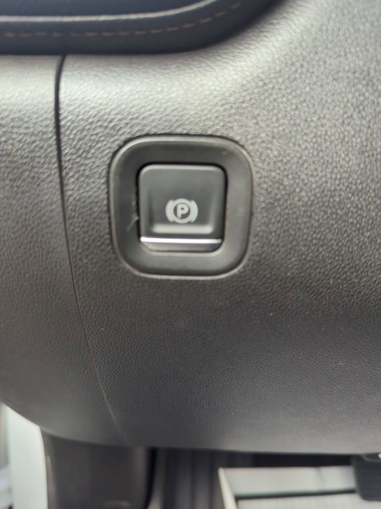 Used 2021 GMC Sierra 1500 AT4 w/ AT4 Value Package image 34