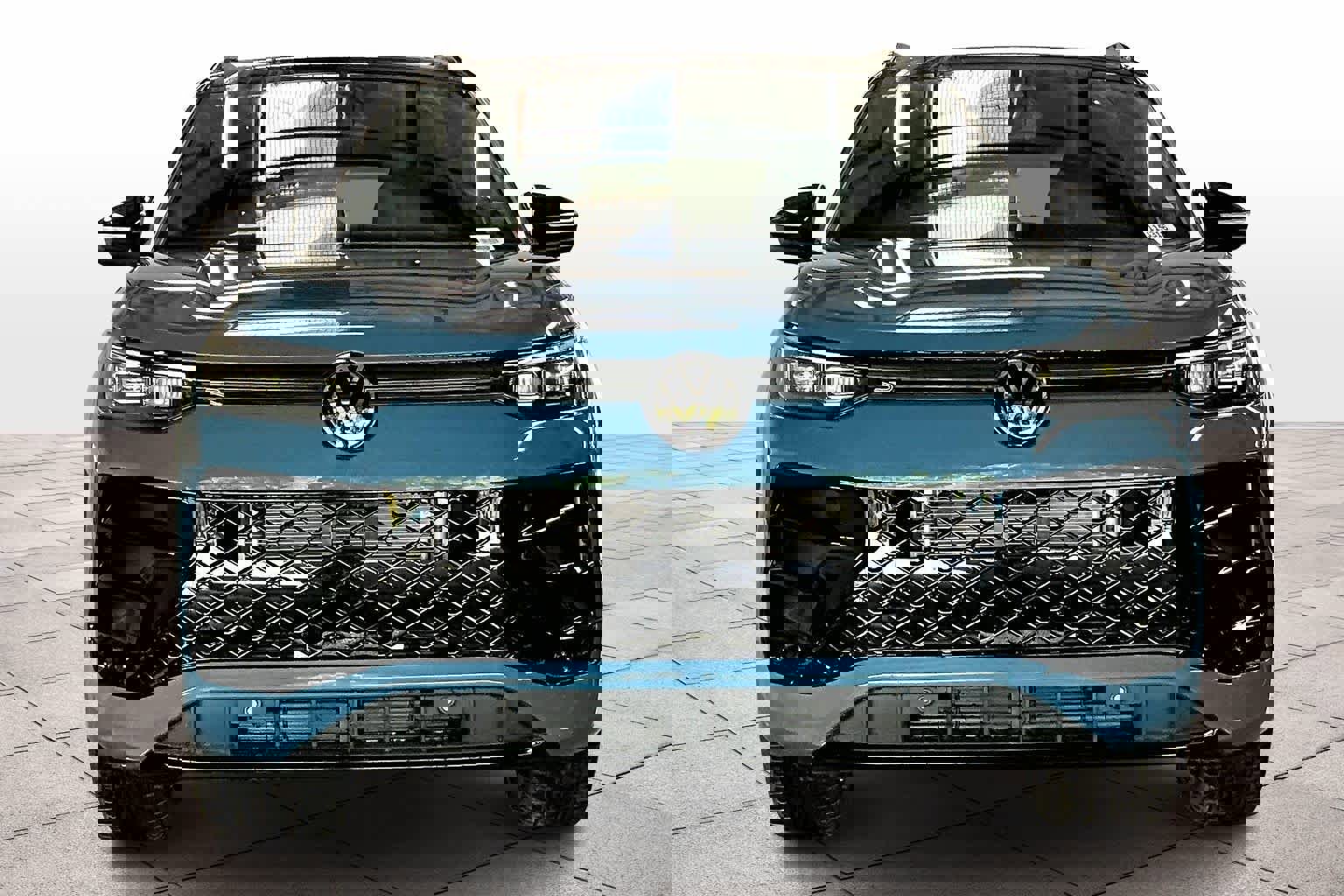 New 2026 Volkswagen Tiguan SE R-Line image 5