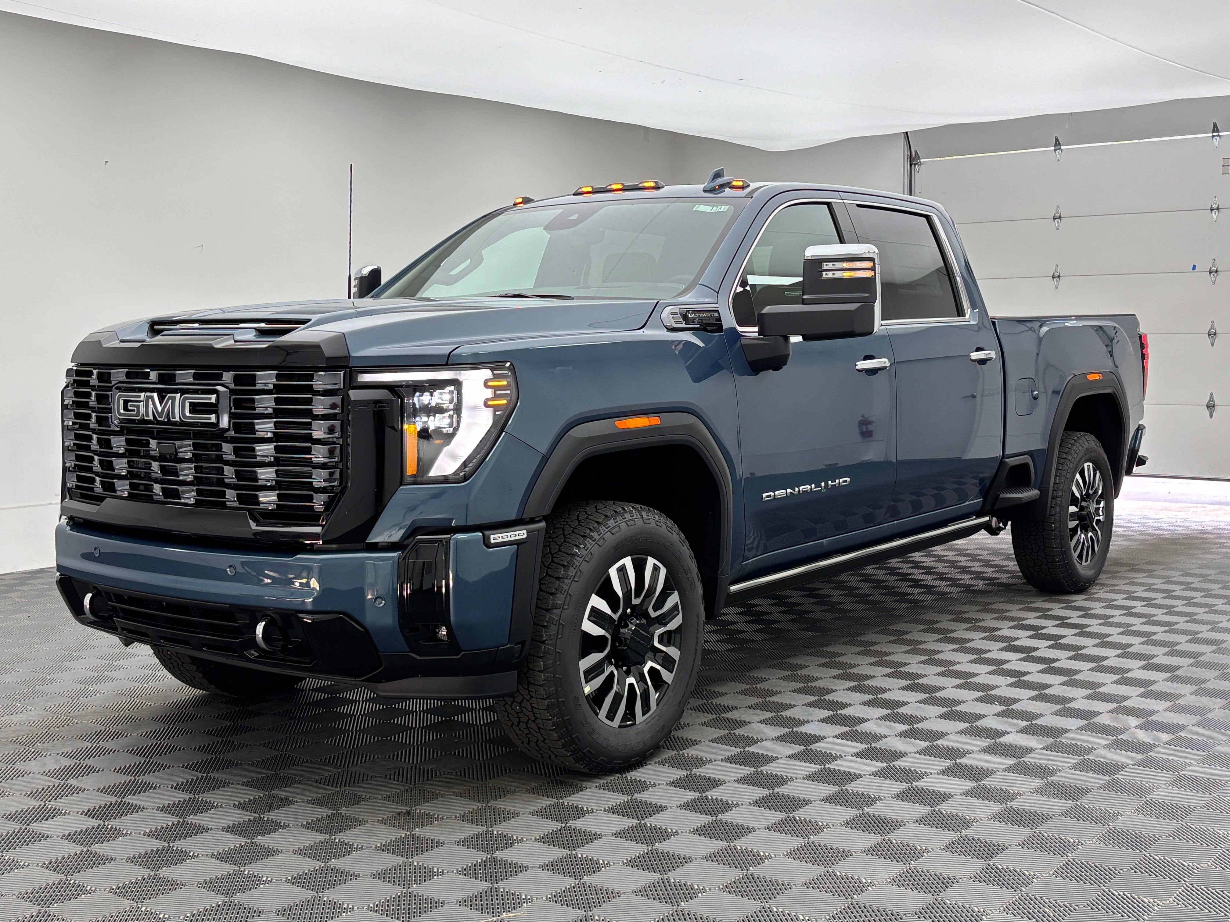 New 2026 GMC Sierra 2500 Denali Ultimate AWD/4WD image 2
