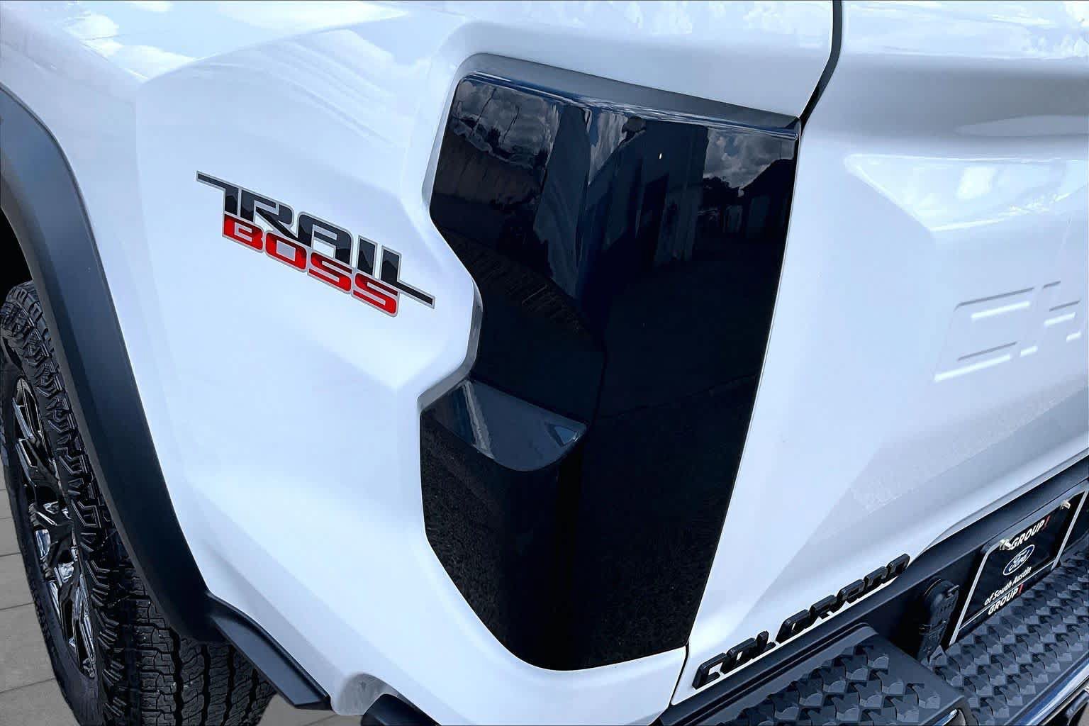 Used 2024 Chevrolet Colorado Trail Boss w/ Advanced Trailering Package AWD/4WD image 28