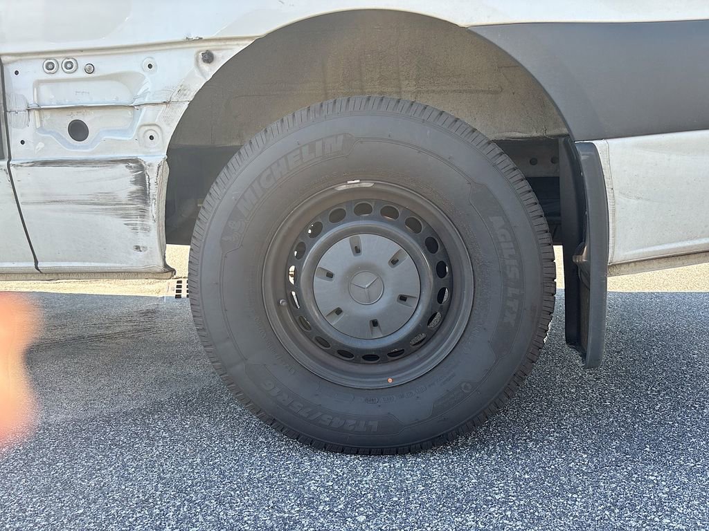 Used 2024 Mercedes-Benz Sprinter 2500 image 11