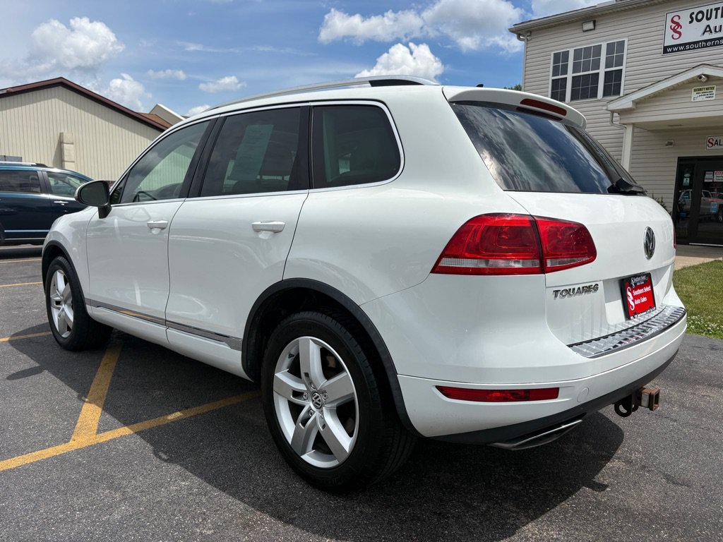 Used 2013 Volkswagen Touareg Sport AWD/4WD image 8