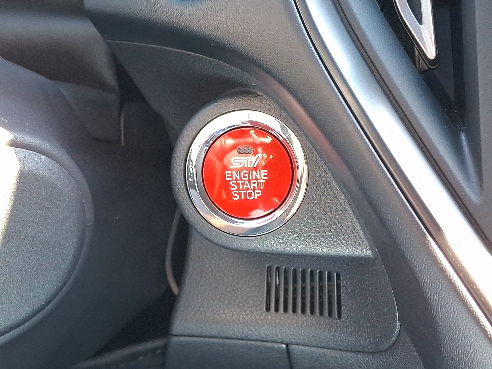 Used 2025 Subaru WRX tS AWD/4WD image 22