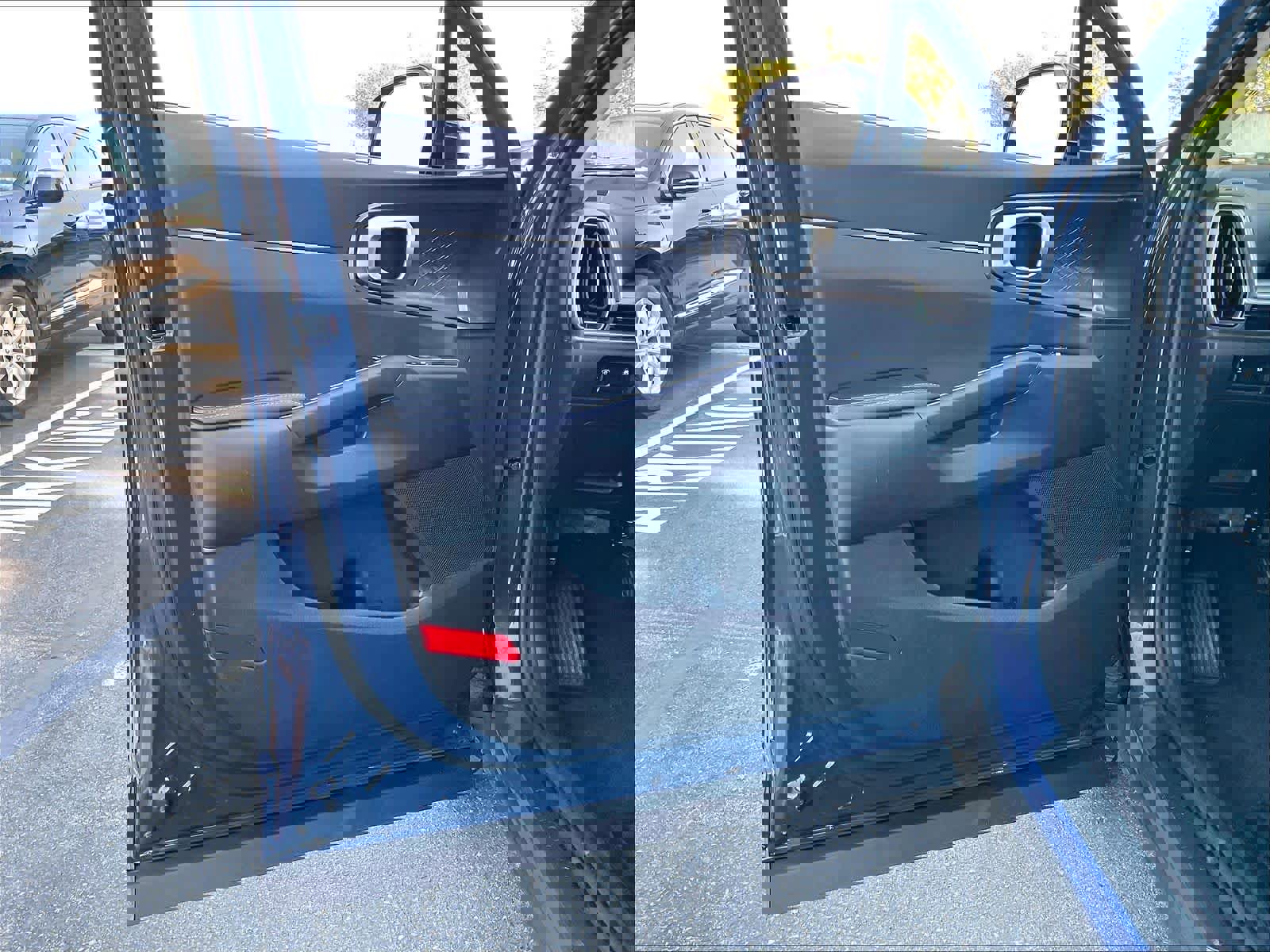 Used 2025 Kia Sorento S w/ Panoramic Sunroof Package image 25