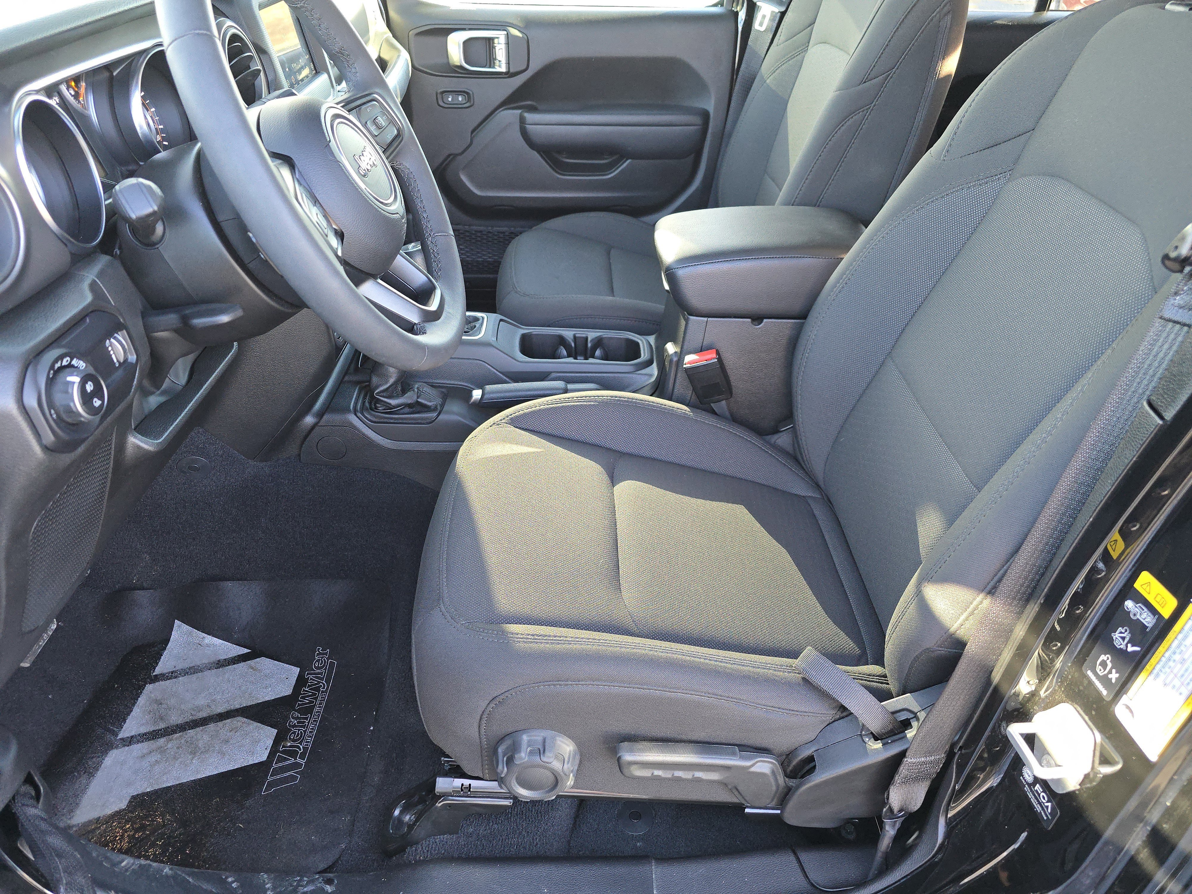 Used 2023 Jeep Gladiator Sport image 22