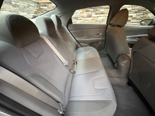 Used 2023 Hyundai Elantra SE FWD image 30