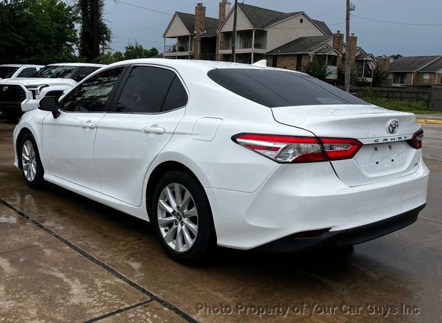 Used 2020 Toyota Camry LE FWD image 10