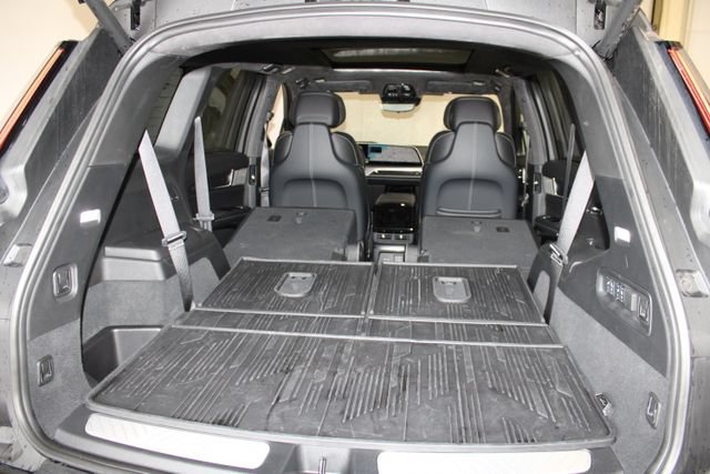 Used 2026 Cadillac Vistiq Platinum w/ LPO, Floor Liner Package AWD/4WD image 41