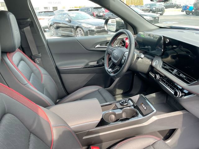 Used 2025 Chevrolet Equinox RS w/ Safety and Technology Package image 18