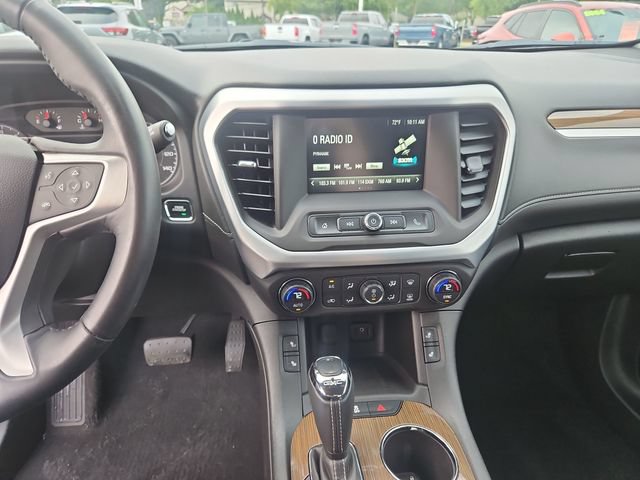 Used 2017 GMC Acadia SLE FWD image 18