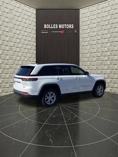 Certified 2023 Jeep Grand Cherokee Limited AWD/4WD image 5
