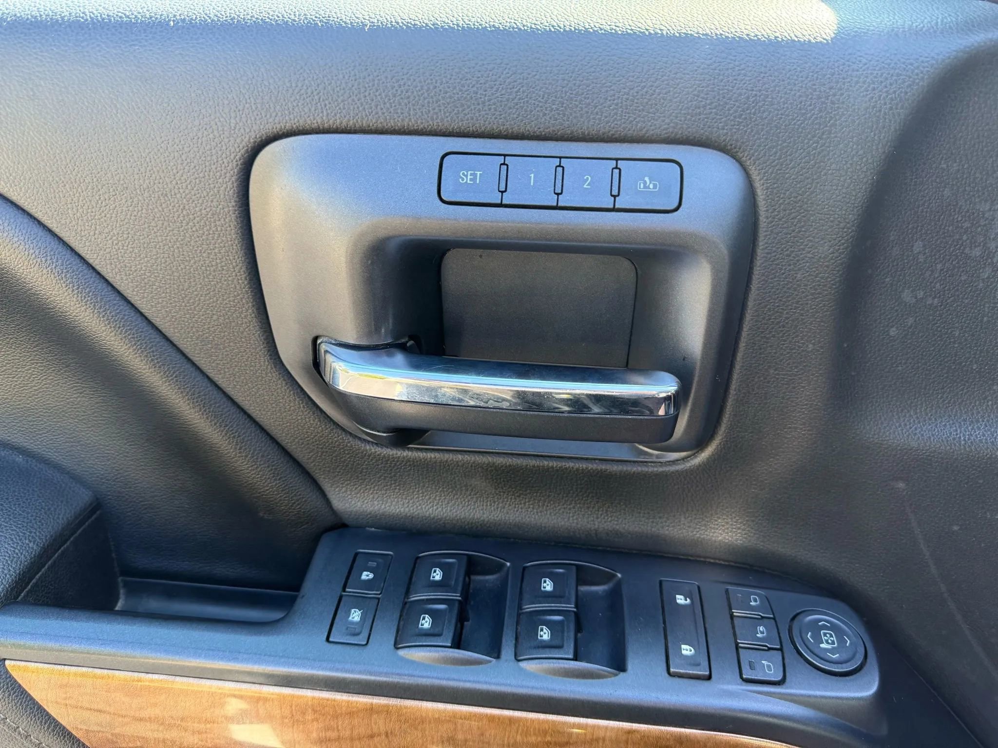 Used 2016 Chevrolet Silverado 2500 LTZ w/ Duramax Plus Package image 19