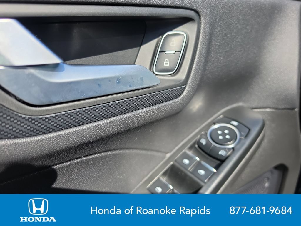 Used 2025 Ford Escape ST-Line FWD image 11