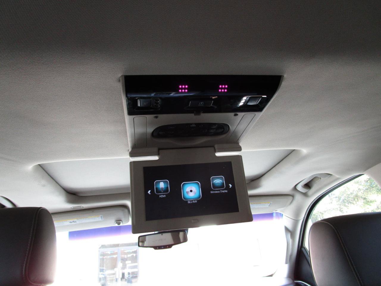 Used 2018 GMC Yukon XL Denali w/ Denali Ultimate Package RWD image 19