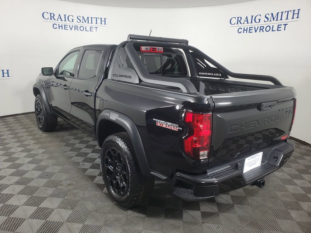New 2026 Chevrolet Colorado Trail Boss w/ Midnight Edition AWD/4WD image 3