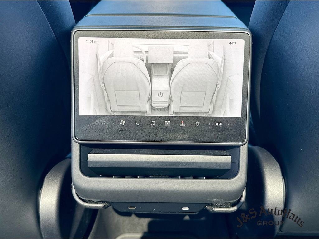 Used 2026 Tesla Model Y Long Range AWD/4WD image 33