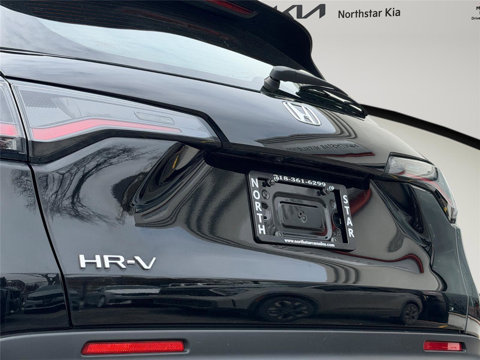 Used 2023 Honda HR-V LX image 29
