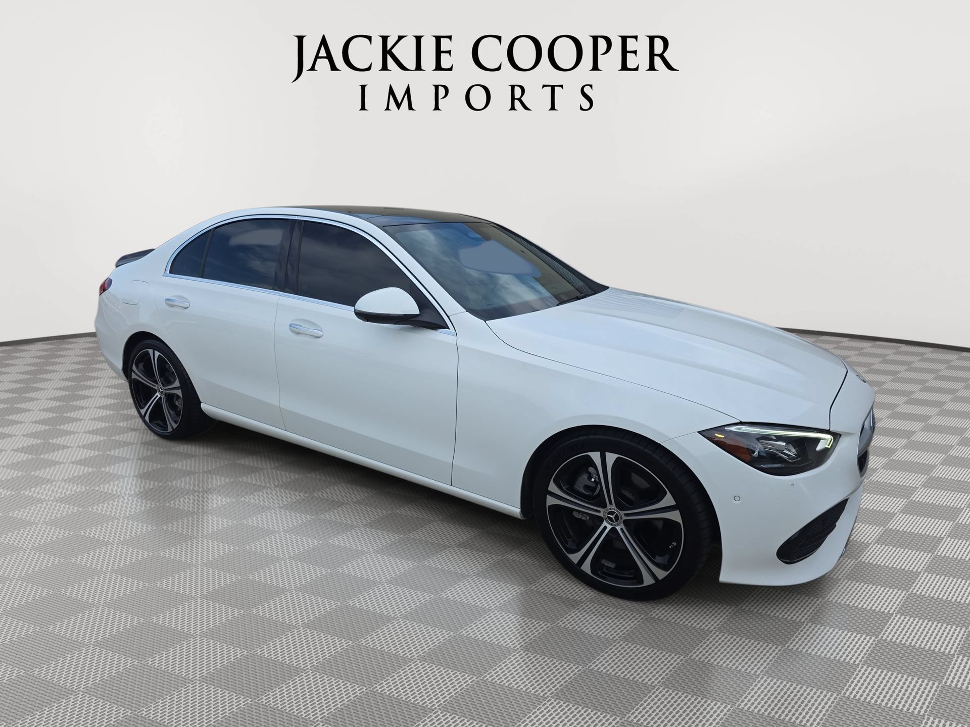 Used 2023 Mercedes-Benz C 300 4MATIC Sedan image 3
