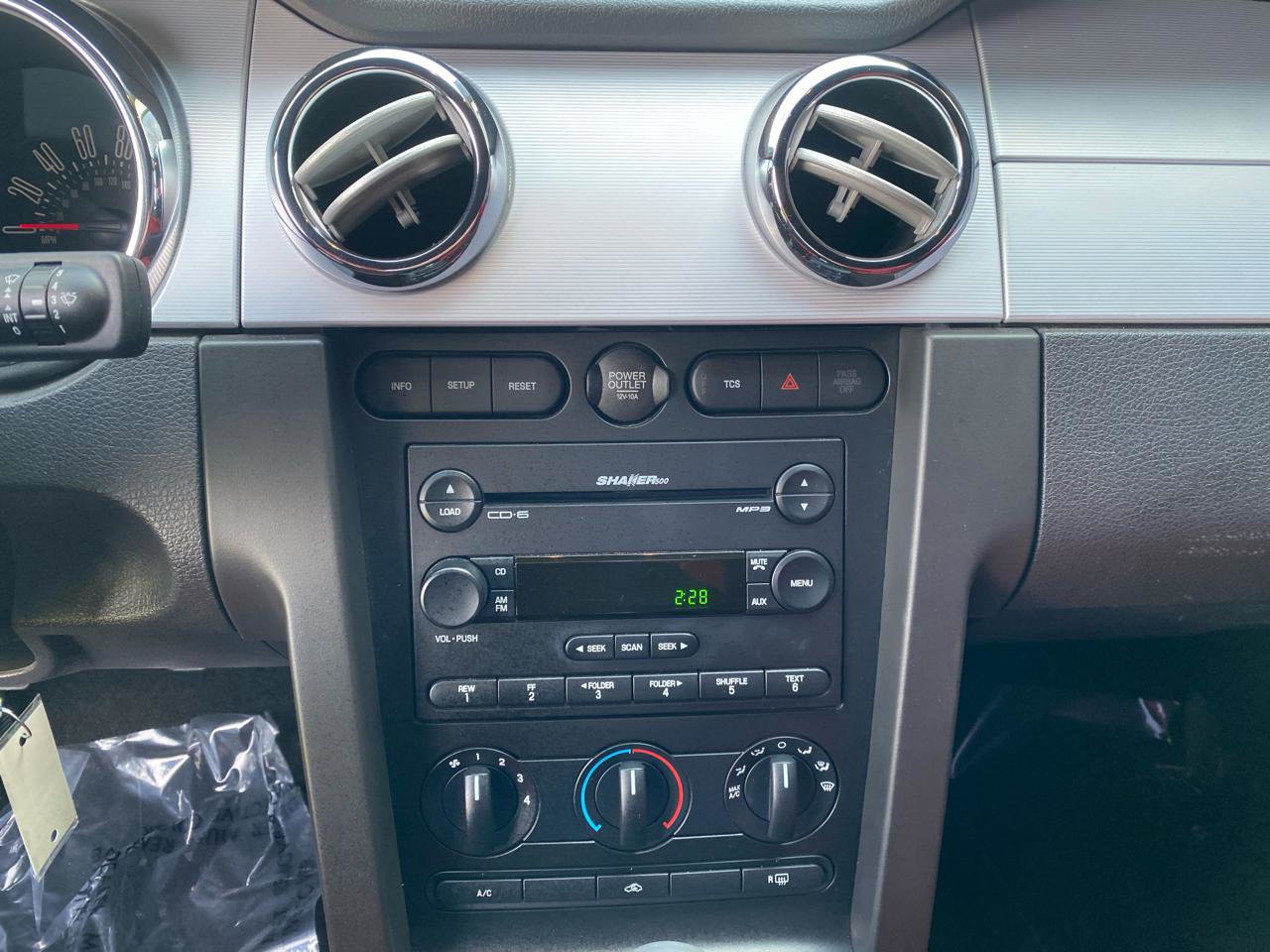 Used 2005 Ford Mustang GT image 24